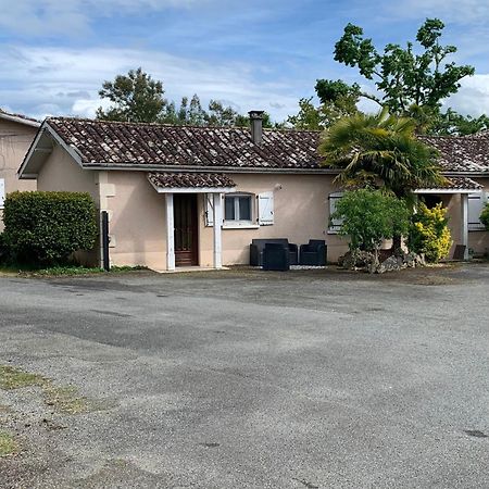 Petite Maison Dans Un Village Du Gers Sabazan Luaran gambar