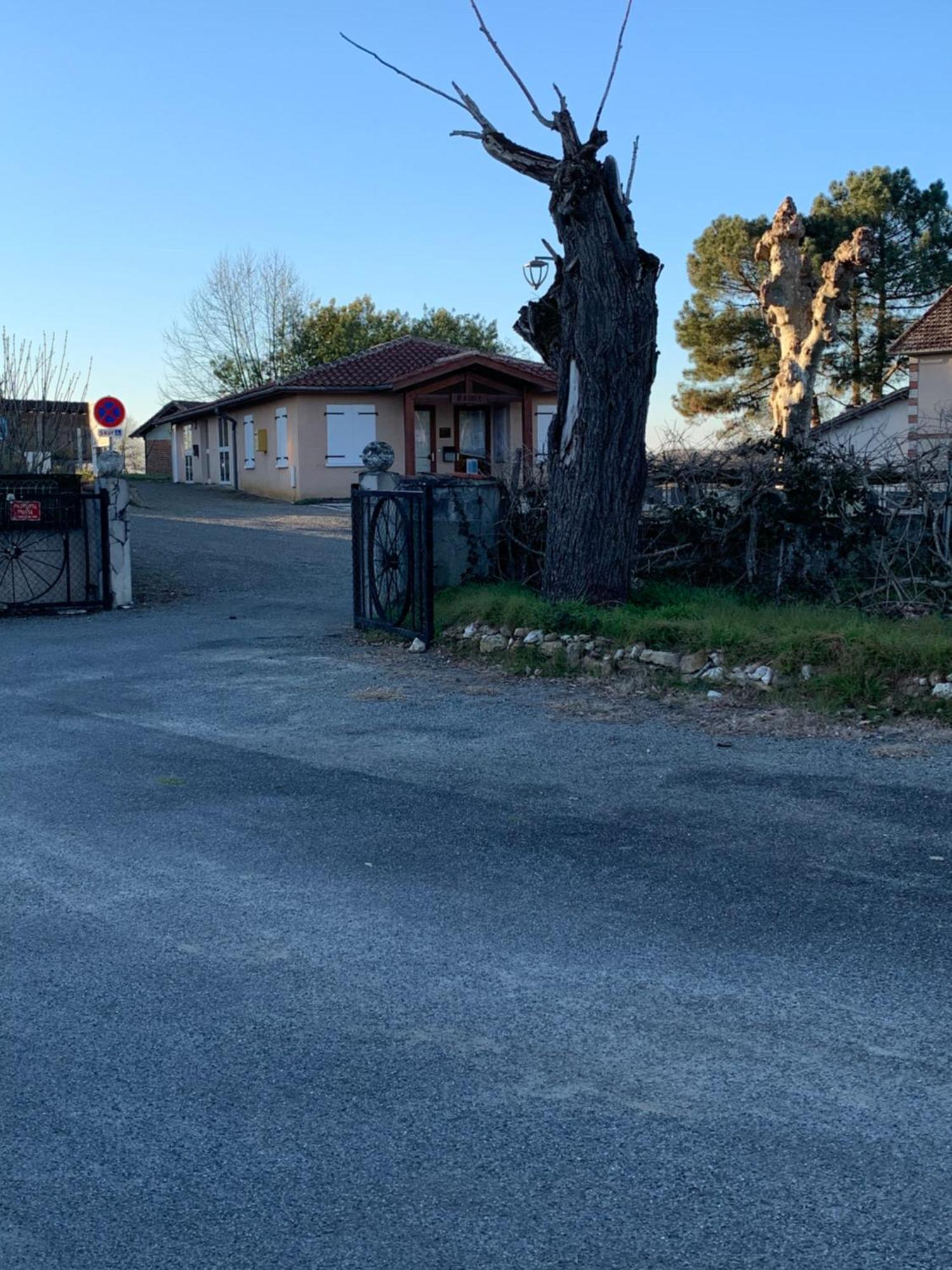 Petite Maison Dans Un Village Du Gers Sabazan Luaran gambar